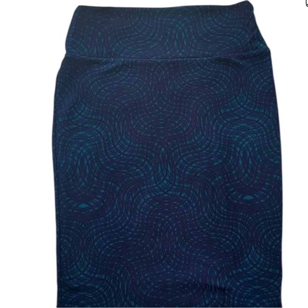 LuLaRoe Cassie Purple and Blue Wave Pattern Pencil Skirt